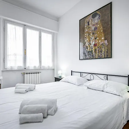 Yd Bright 2 Bedrooms, Equipped Kitchen *