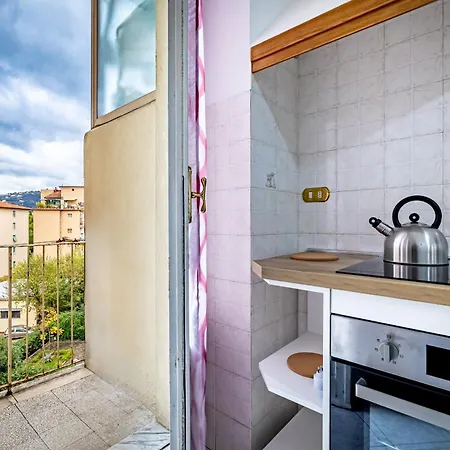 Yd Bright 2 Bedrooms, Equipped Kitchen Apartament *