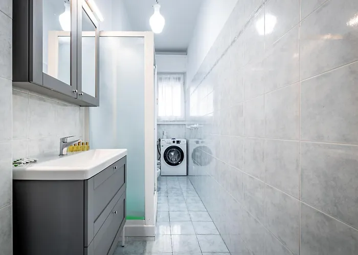 Yd Bright 2 Bedrooms, Equipped Kitchen