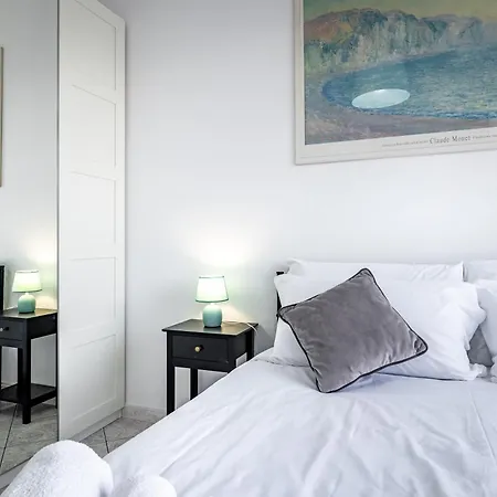 Apartment Yd Bright 2 Bedrooms, Equipped Kitchen *