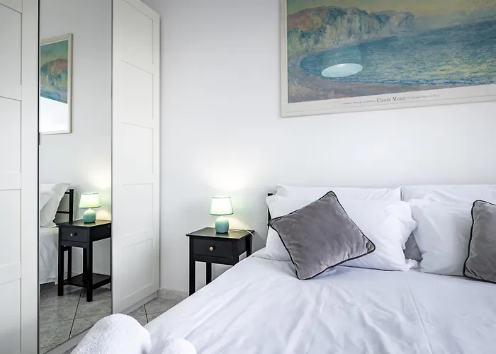 Apartment Yd Bright 2 Bedrooms, Equipped Kitchen *