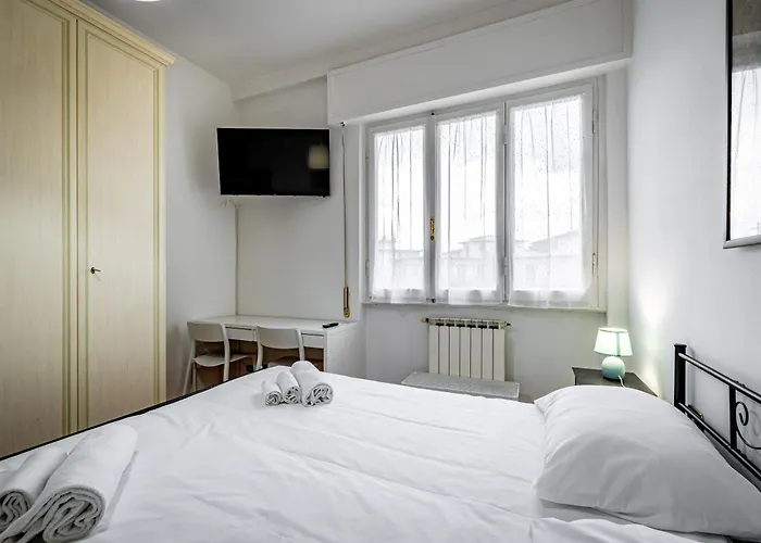 Apartment Yd Bright 2 Bedrooms, Equipped Kitchen