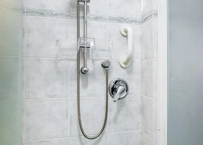 Yd Bright 2 Bedrooms, Equipped Kitchen Florence