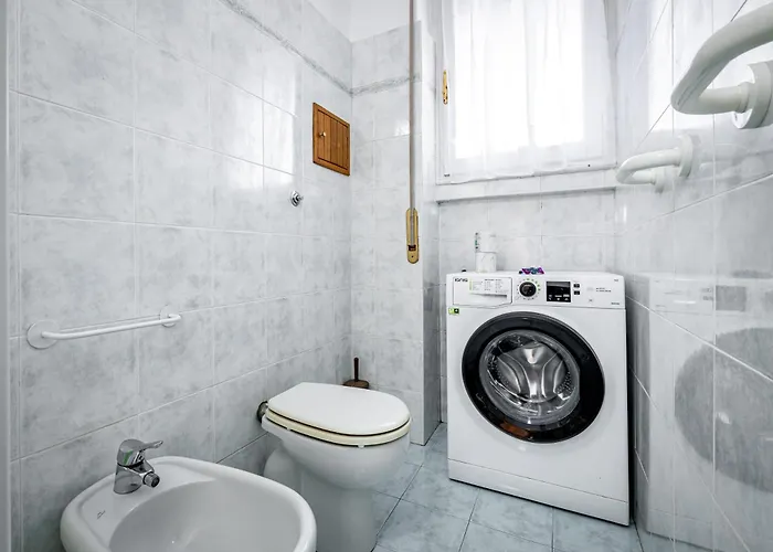 Yd Bright 2 Bedrooms, Equipped Kitchen Florence