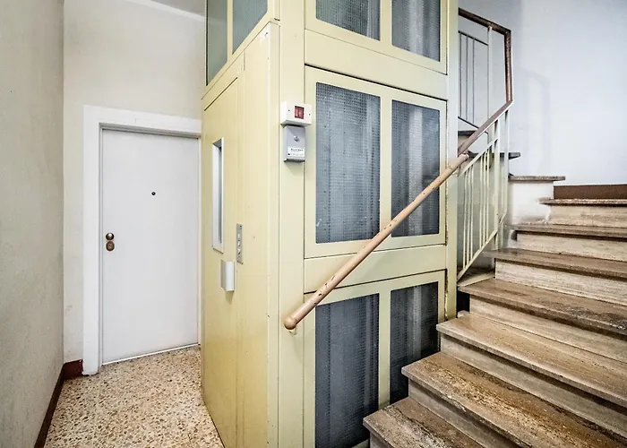 Apartment Yd Bright 2 Bedrooms, Equipped Kitchen